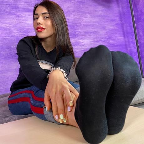 She wants you to sniff her feet VR Porn Video