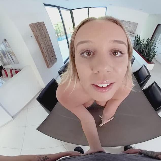 Sneaking with Blonde GF VR Porn Video